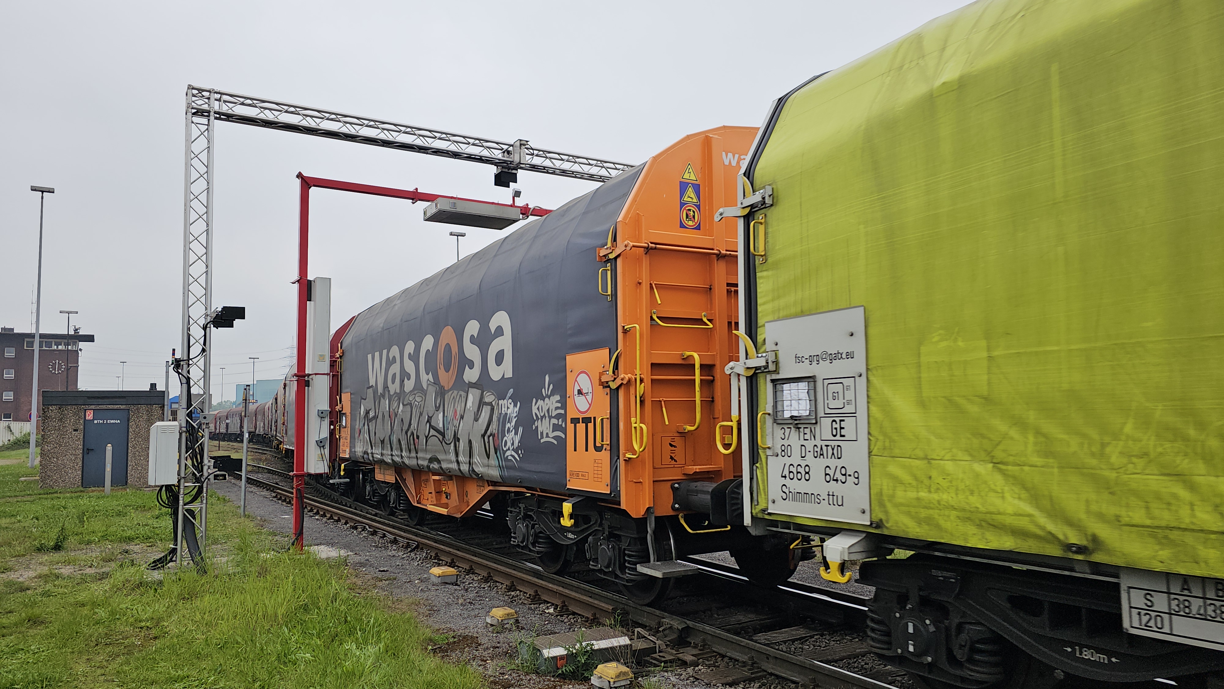 Reconnaissance de numéros sur wagons fermés